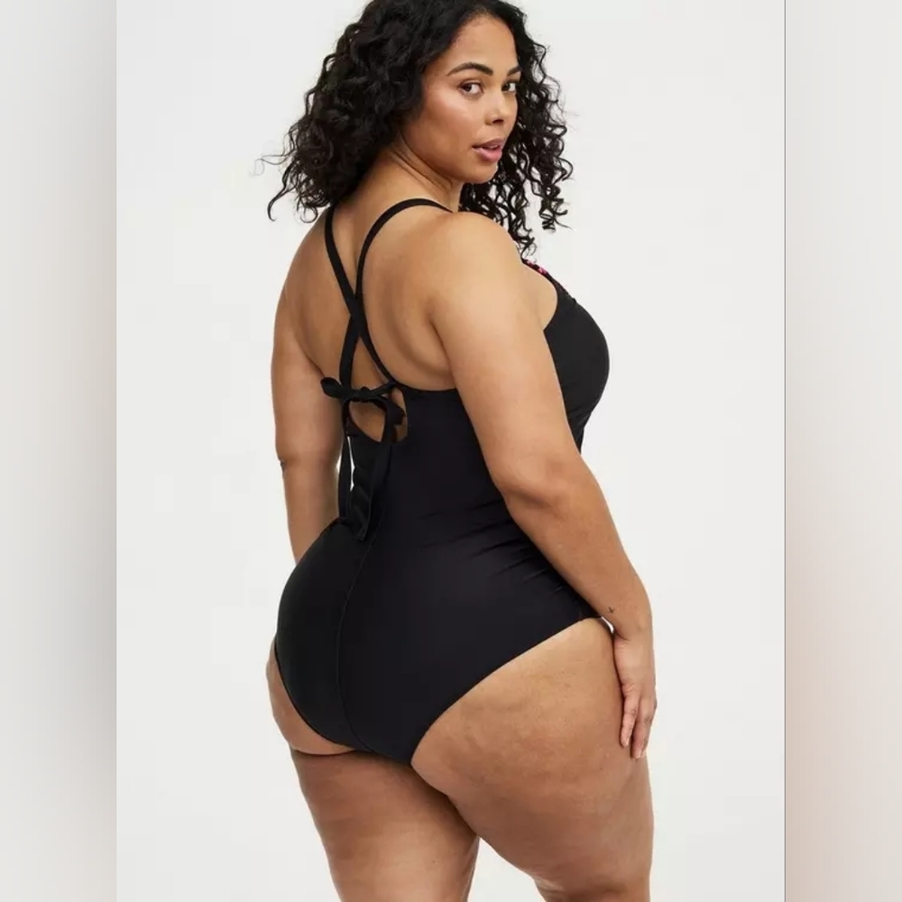 Torrid Strappy Plunge One-Piece Black & Pink Swimsuit Plus Size 3X Nwt - Picture 2 of 7